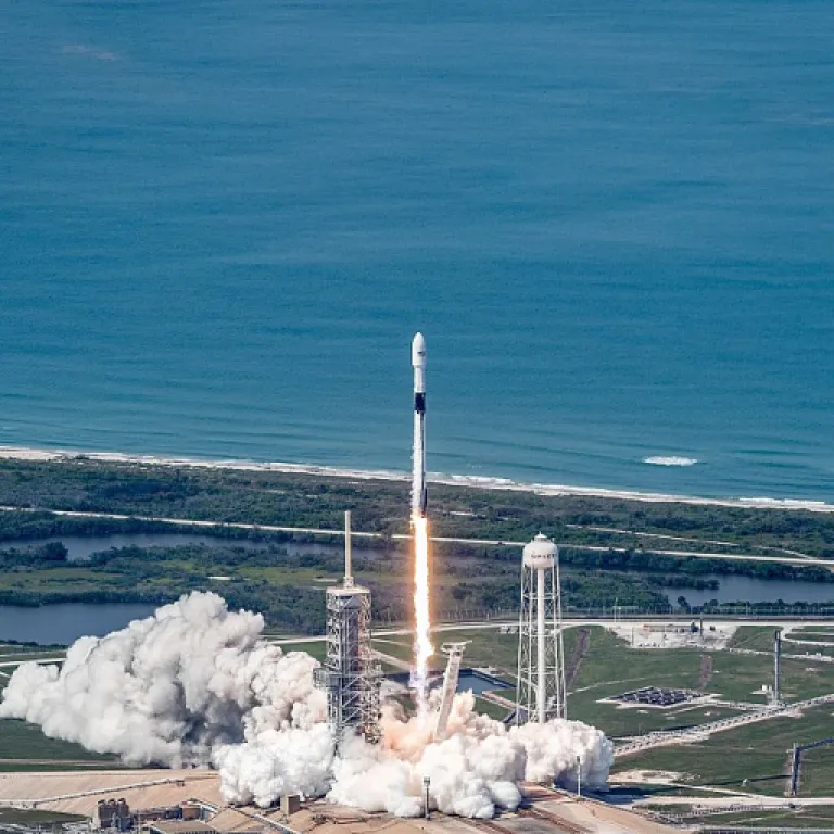 Solutions géospatiales : une révolution dans l'industrie aérospatiale et de défense