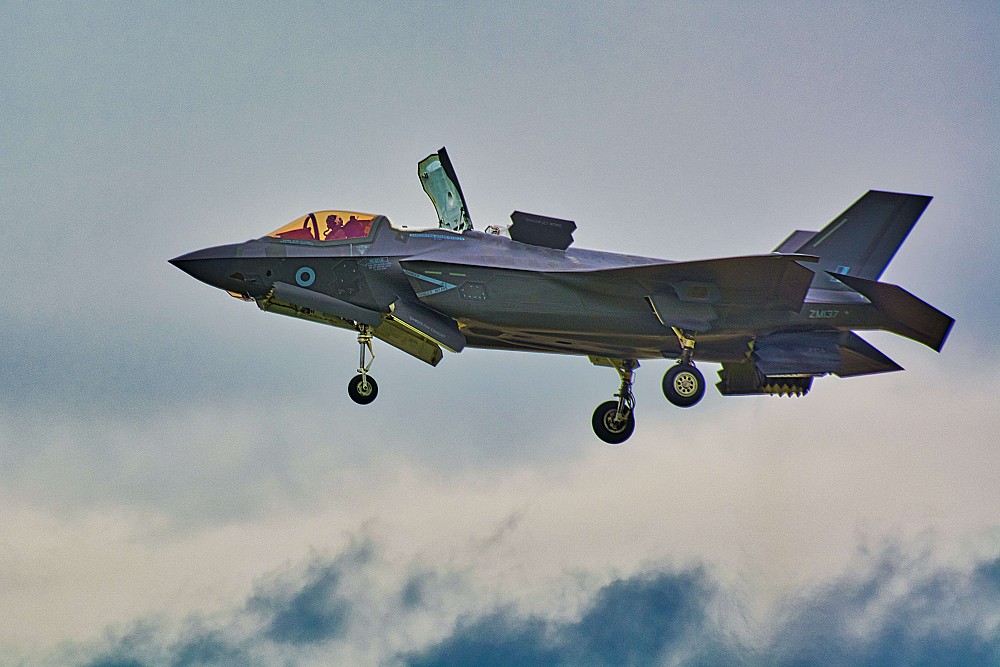 Carbone amorphe et module de Young : un levier discret pour les structures aéronautiques et de défense